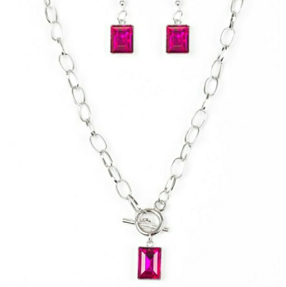 Paparazzi nickel & lead free necklace.